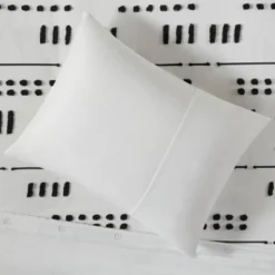 Intelligent Design Milani Clip Jacquard Duvet Cover Set Black/White 10 Intelligent Design Milani Clip Jacquard Duvet Cover Set Black/White -Home Decoration Store GUEST 59ffcbe8 6e25 4acc bc62 74715dd9aa76