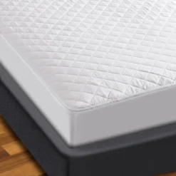 Guardmax - Waterproof Quilted Down Alternative Mattress Protector With Zipper