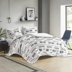 Intelligent Design Milani Clip Jacquard Duvet Cover Set Black/White 15 Intelligent Design Milani Clip Jacquard Duvet Cover Set Black/White -Home Decoration Store GUEST 6bdbb994 df18 4c5f 9ea5 cd33e328253c