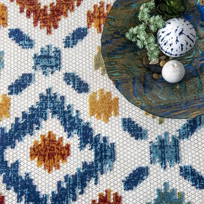 NuLOOM Indoor/Outdoor Transitional Labyrinth Area Rug 4 NuLOOM Indoor/Outdoor Transitional Labyrinth Area Rug - Image 4