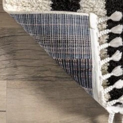 NuLOOM Stefanie Abstract Shapes Tassel Area Rug -Home Decoration Store GUEST 73fe7298 b069 4e74 a670 d5a9c98bc9a0