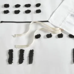 Intelligent Design Milani Clip Jacquard Duvet Cover Set Black/White 12 Intelligent Design Milani Clip Jacquard Duvet Cover Set Black/White -Home Decoration Store GUEST 97a652f2 57b4 475c 8b47 e46c70745ead