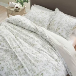Lindy Duvet Cover Set - Laura Ashley -Home Decoration Store GUEST a9a934f6 cf0c 4808 a608 fc32d12022dc