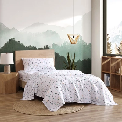 Eddie Bauer Kids Microfiber Sheet Set 2 Eddie Bauer Kids Microfiber Sheet Set - Image 2