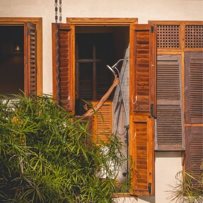 Nebia Corre Four Function Fixed Shower Hand Bathroom Hardware Set Oil Rubbed Bronze - Brondell 4 Nebia Corre Four Function Fixed Shower Hand Bathroom Hardware Set Oil Rubbed Bronze - Brondell - Image 4